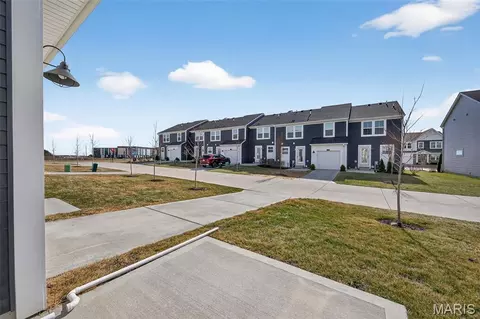 Exterior - 210 Newal Way, O'fallon, MO 63368 photo 8 of 12