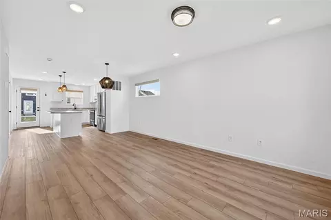 Living - 210 Newal Way, O'fallon, MO 63368 photo 3 of 7
