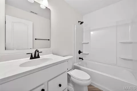 Bath - 210 Newal Way, O'fallon, MO 63368 photo 5 of 5