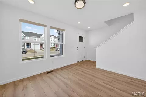 Living - 210 Newal Way, O'fallon, MO 63368 photo 5 of 7