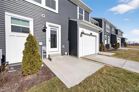 Exterior - 210 Newal Way, O'fallon, MO 63368 photo 4 of 12