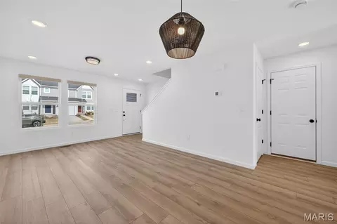 Living - 210 Newal Way, O'fallon, MO 63368 photo 6 of 7