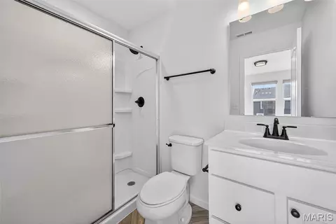 Bath - 210 Newal Way, O'fallon, MO 63368 photo 2 of 5