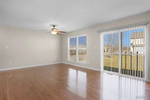 Living - 301 Wild Oak Dr, O'fallon, MO 63368 photo 3 of 4