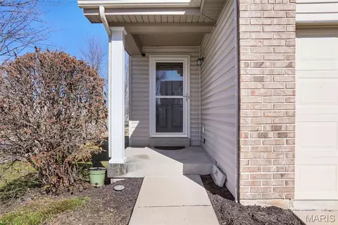 Exterior - 301 Wild Oak Dr, O'fallon, MO 63368 photo 3 of 3