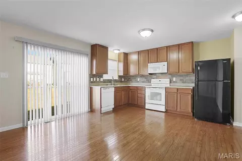 Kitchen - 301 Wild Oak Dr, O'fallon, MO 63368 photo 1 of 3