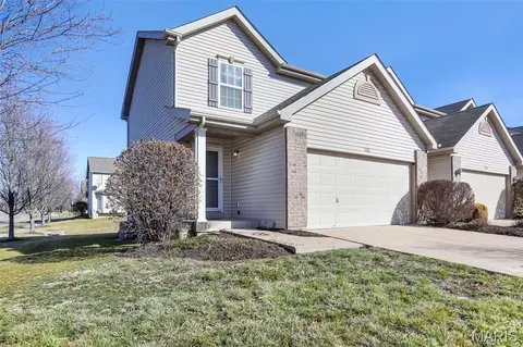 Exterior - 301 Wild Oak Dr, O'fallon, MO 63368 photo 2 of 3