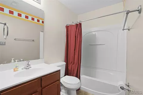 Bath - 301 Wild Oak Dr, O'fallon, MO 63368 photo 3 of 4