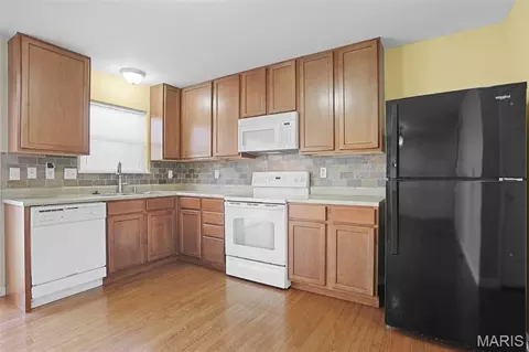 Kitchen - 301 Wild Oak Dr, O'fallon, MO 63368 photo 3 of 3