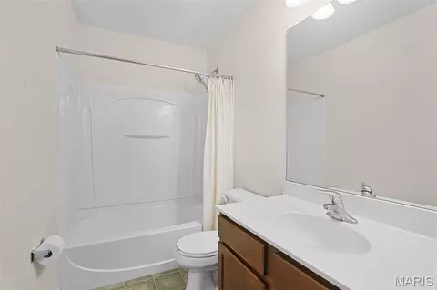 Bath - 301 Wild Oak Dr, O'fallon, MO 63368 photo 1 of 4