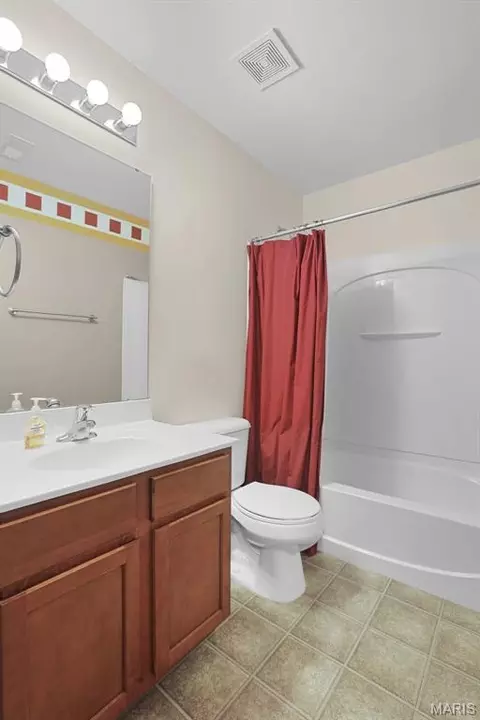 Bath - 301 Wild Oak Dr, O'fallon, MO 63368 photo 4 of 4