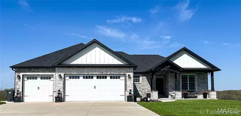 303 Orange Bowl Dr, Cape Girardeau, MO 63701