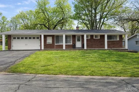 713 Plaza Dr, O'fallon, MO 63366
