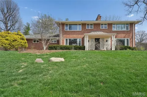 62 Briarcliff, Saint Louis, MO 63124