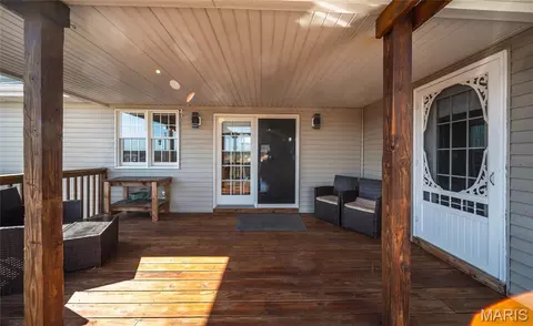 Exterior - 37595 Westgate Rd, Plato, MO 65552 photo 6 of 14