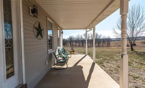 Exterior - 37595 Westgate Rd, Plato, MO 65552 photo 14 of 14