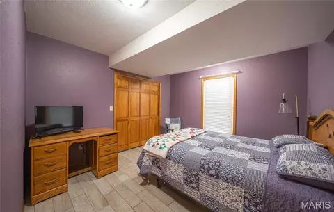 Bedroom - 37595 Westgate Rd, Plato, MO 65552 photo 3 of 7