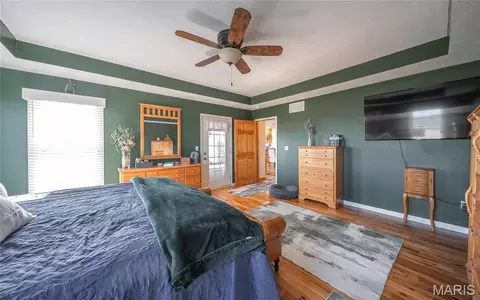 Bedroom - 37595 Westgate Rd, Plato, MO 65552 photo 2 of 7