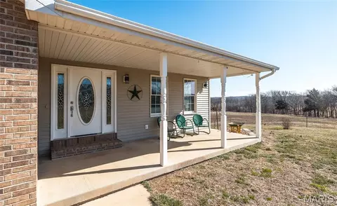 Exterior - 37595 Westgate Rd, Plato, MO 65552 photo 13 of 14
