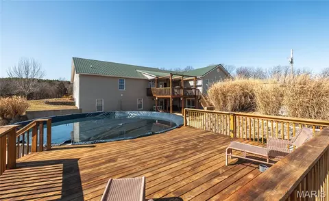 Exterior - 37595 Westgate Rd, Plato, MO 65552 photo 7 of 14