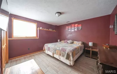 Bedroom - 37595 Westgate Rd, Plato, MO 65552 photo 6 of 7