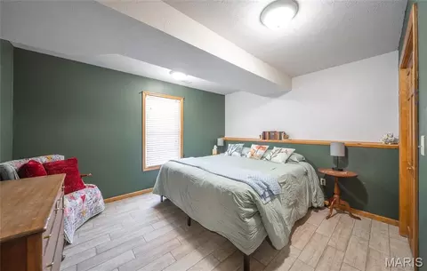 Bedroom - 37595 Westgate Rd, Plato, MO 65552 photo 4 of 7