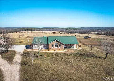 37595 Westgate Rd, Plato, MO 65552