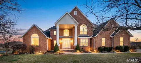 1676 Lancaster Dr, O'fallon, IL 62269