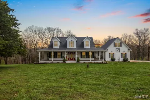 766 Eagles View Ln, Saint Clair, MO 63077