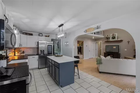 Kitchen - 766 Eagles View Ln, Saint Clair, MO 63077 photo 4 of 4