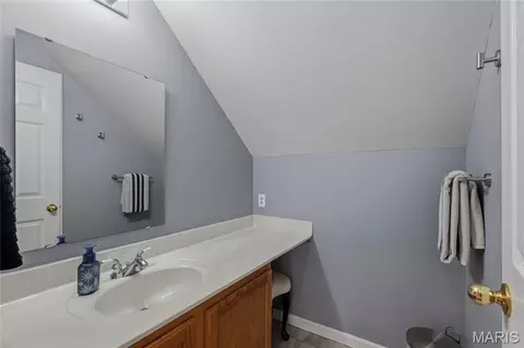 Bath - 766 Eagles View Ln, Saint Clair, MO 63077 photo 4 of 5