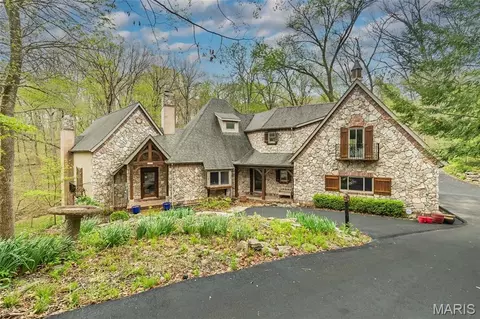 832 Stone Bridge Springs Dr, Wildwood, MO 63005