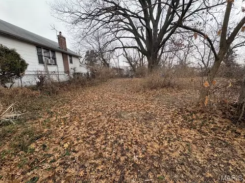 5061 Davison Ave, Saint Louis, MO 63120