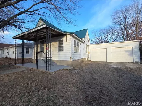 712 N Main St, Marissa, IL 62257