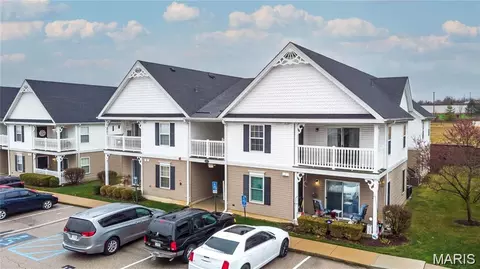 151 Brandy Mill Cir #F, High Ridge, MO 63049