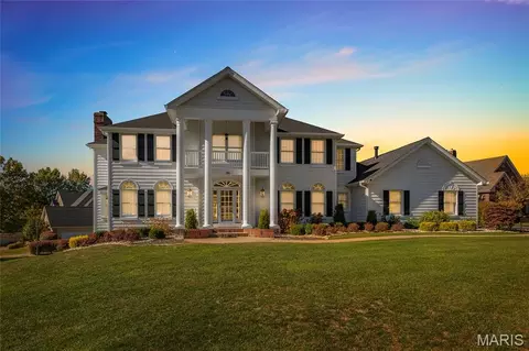 50 Crocknaraw Ln, Weldon Spring, MO 63304