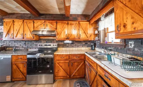 Kitchen - 8765 Highway E, Arcadia, MO 63621 photo 1 of 1