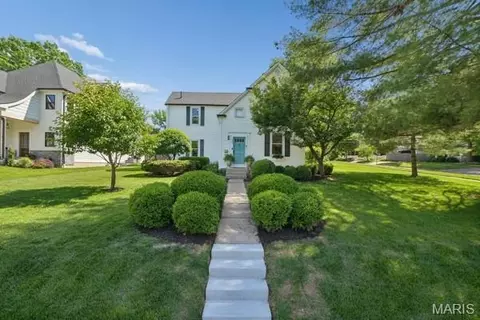 340 W Essex Ave, Kirkwood, MO 63122