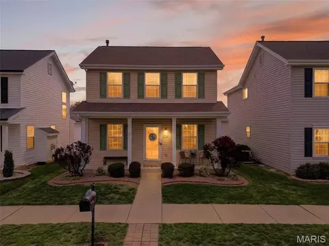 714 Waler Dr, Lake Saint Louis, MO 63367