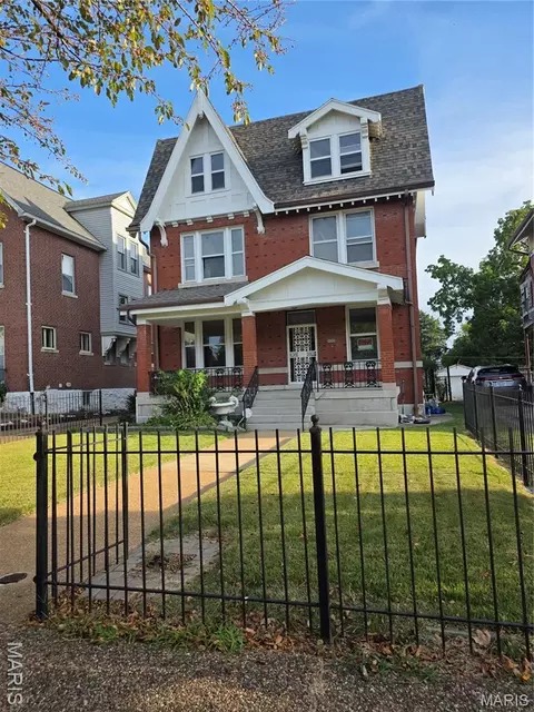 5938 Clemens Ave, Saint Louis, MO 63112