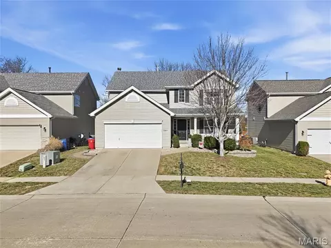 361 Magoffin Trails Ct, Oakville, MO 63129