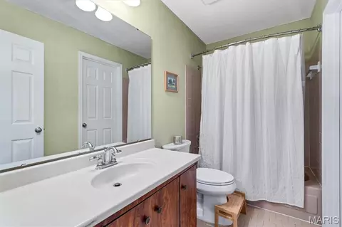 Bath - 603 Painted Vista Dr, Ballwin, MO 63021 photo 2 of 3