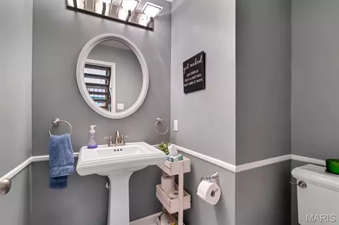 Bath - 603 Painted Vista Dr, Ballwin, MO 63021 photo 1 of 3