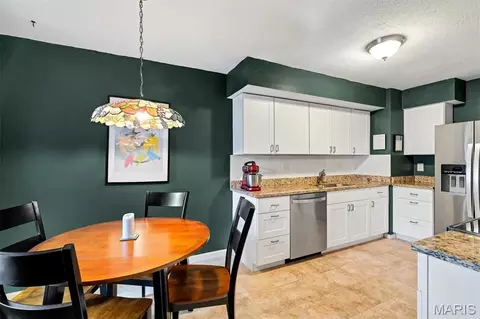Kitchen - 603 Painted Vista Dr, Ballwin, MO 63021 photo 1 of 4