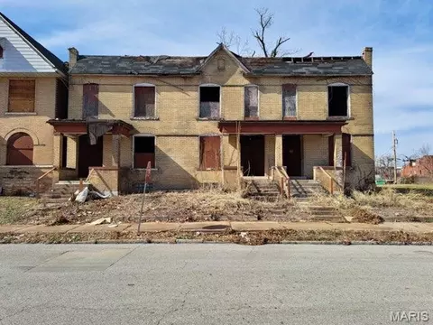 1131 Walton Ave, Saint Louis, MO 63113