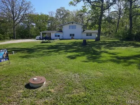 1116 E Springfield Rd, Sullivan, MO 63080