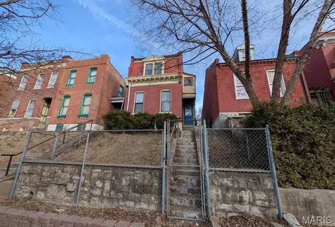 2121 Chippewa St, Saint Louis, MO 63118
