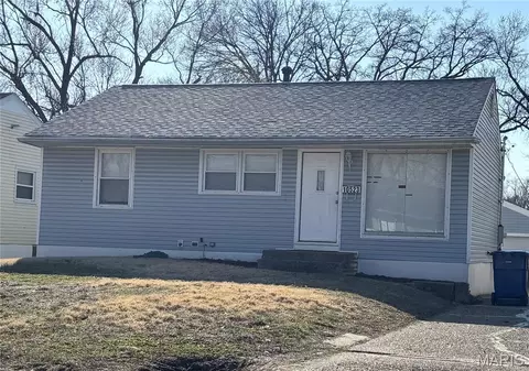 10523 Prestwick Dr, Saint Louis, MO 63137