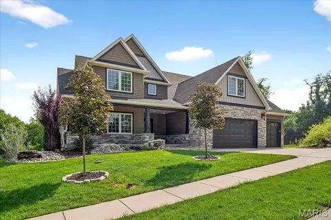 2029 Lily Ave, Kirkwood, MO 63122