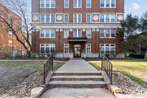 5330 Pershing Ave #205, Saint Louis, MO 63112